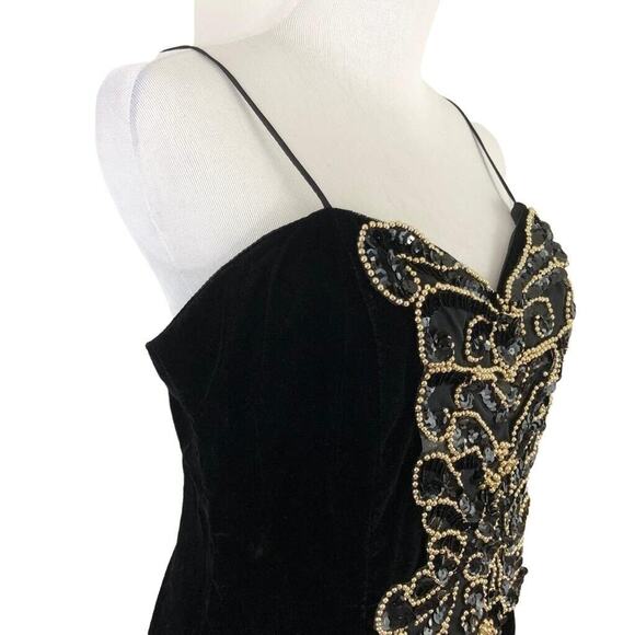 Black Velvet Evening Sheath Dress Above Knee Length Sleeveless Embellished Sz 9 - Picture 7 of 8